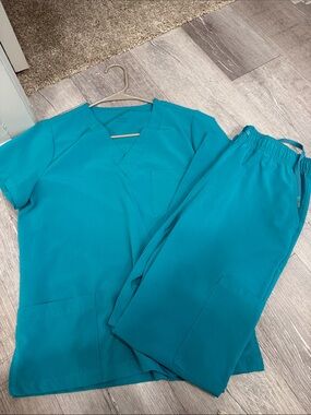 Scrub Set